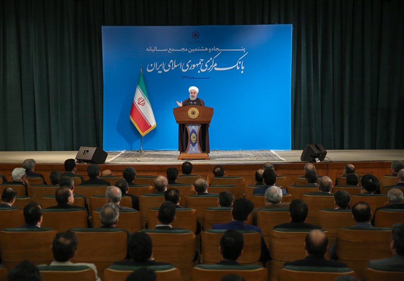 Iran’s President Praises FM Zarif for Standing against US