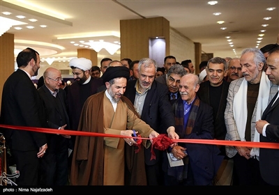  احمد مسجدجامعی عضو شورای شهر تهران و حجت الاسلام والمسلمین محمد حسن ابوترابی امام جمعه موقت تهران در مراسم رونمایی از فراخوان بین‌المللی خوشنویسی یاس یاسین