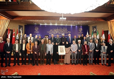 همزمان با میلاد حضرت فاطمه زهرا(ع) مراسم رونمایی از فراخوان بین‌المللی خوشنویسی یاس یاسین عصر سه شنبه در مشهد مقدس برگزار شد.