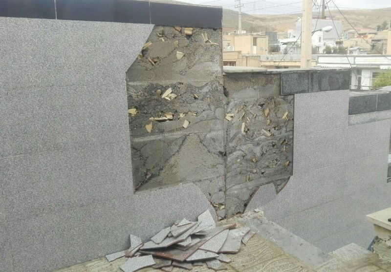 تعدای از اماکن شهرستان آبدانان بر اثر زلزله دچار خسارت شدند+تصاویر
