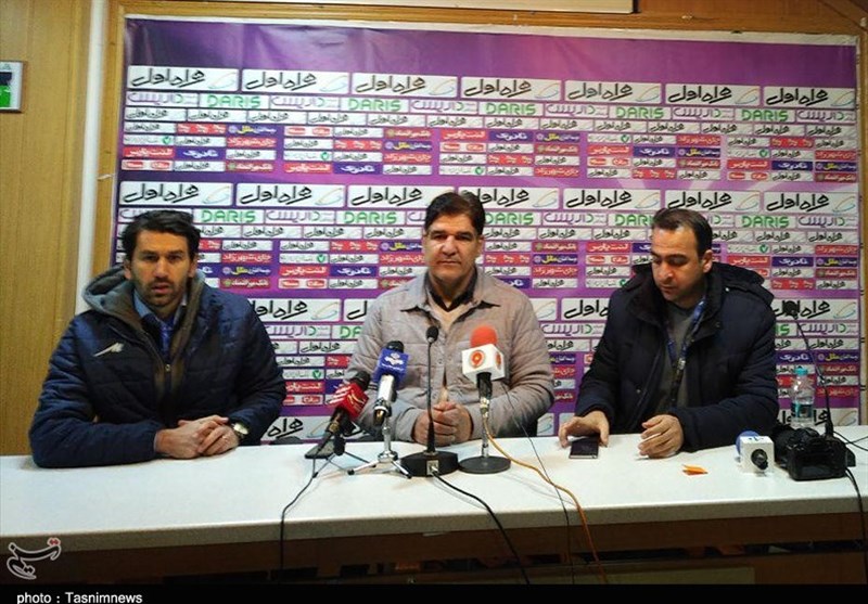 اصفهان| مهاجری: باد اجازه نمی‌داد دو تیم بازی کنند