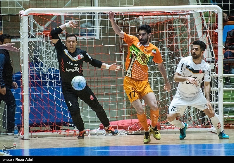 اصفهان| سرمربی گیتی پسند: بازی را بد شروع کردیم اما از عملکرد تیم راضی هستم