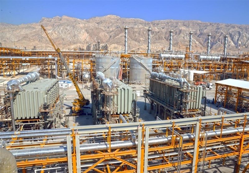بوشهر| ارزش اقتصادی تولیدات فازهای 20 و 21 پارس جنوبی روزانه 2 میلیون دلار است