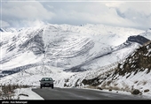 بارش برف و باران در جاده‌های 6 استان/ ترافیک سنگین در هراز، فیروزکوه و کرج ـ چالوس