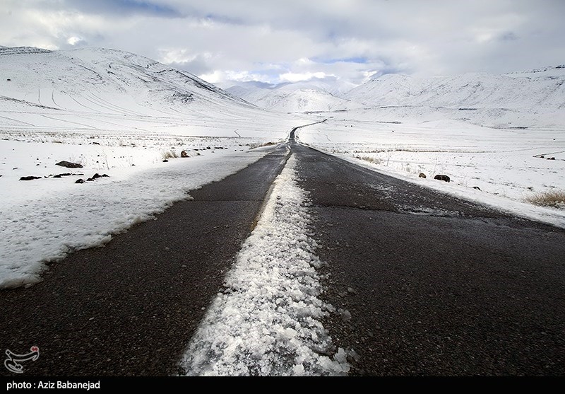 جاده‌های 15 استان برفی و لغزنده می‌شود