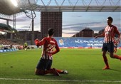 فوتبال جهان|برتری اتلتیکومادرید 10 نفره با تداوم گلزنی موراتا