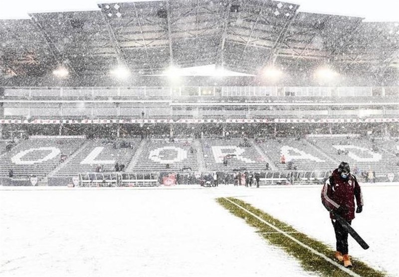 فوتبال جهان| «برف‌کلاسیکو» در دمای 7 درجه زیر صفر + تصاویر