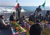 بوشهر| 3 شهید گمنام دفاع مقدس به جزیره مقاوم خارگ منتقل شد