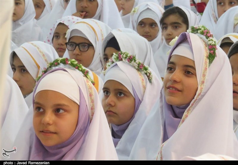 ردای سفید تکلیف بر قامت 600 دختر دامغانی به روایت تصویر