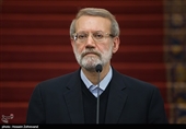 لاریجانی: ایران طبق برجام غنی سازی اورانیوم را ادامه می‌دهد