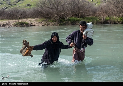 این کمک ها شامل وسایل اولیه زندگی مثل وسایل گرمایشی مواد غدایی برنج روغن و... میباشد گاها برای کودکان نیز کفش و لباس نیز تهیه و بین انها تقسیم میشود 