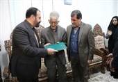 یاسوج| معاون رئیس جمهور با خانواده شهید ایزدپناه دیدار کرد