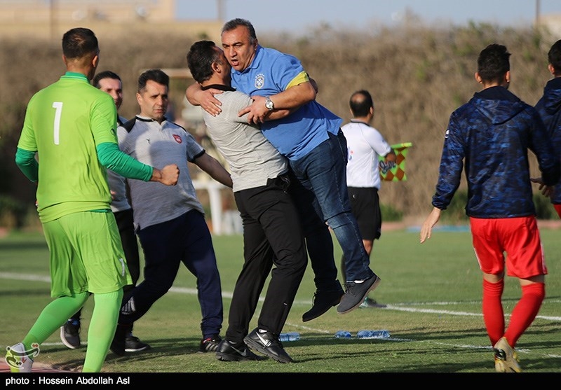 نادر دست‌نشان: بازی با پرسپولیس یکی از راحت‌ترین بازی‌های ماست!/ باید انگیزه پیروزی و موفقیت را به تیم تزریق کنیم