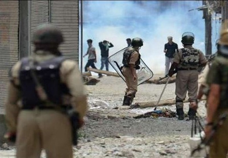 حمله نظامیان هندی به معترضان کشمیری 100 زخمی برجای گذاشت