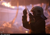 آتش‌سوزی ضایعات در اتوبان تهران ـ قم
