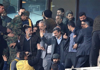 محمود احمدی‌نژاد: استقلال از حریف خود سر بود و با بدشانسی به پیروزی نرسید/ امیدوارم بیشتر هوای نماینده‌‌های ایران را داشته باشند