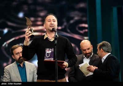 تقدیر از محمد دلاوری در اختتامیه پنجمین جشنواره تلویزیونی جام جم