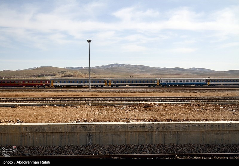 انتقاد فرماندار آذرشهر از کوتاهی راه آهن آذربایجان شرقی در عدم ساماندهی پل مسیل رودخانه «گنبرف‌چای»
