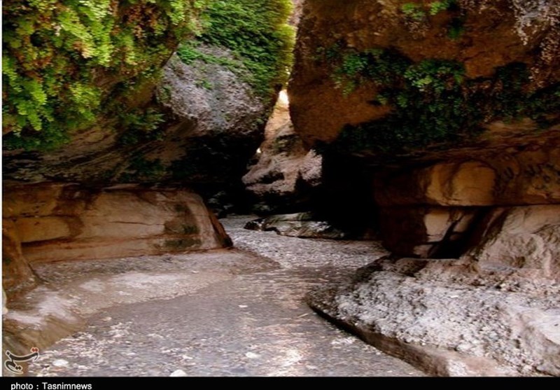 بهار 98| غار طبیعی «زینه‌‌گان» پدیده‌ شگفت‌انگیز و بهشت فراموش شده ایلام به روایت تصویر
