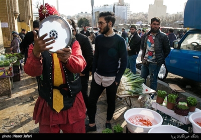 Shoppers Swarms Tajrish in North Tehran ahead of Nowruz