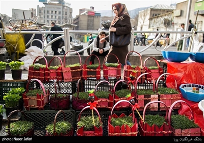 Shoppers Swarms Tajrish in North Tehran ahead of Nowruz