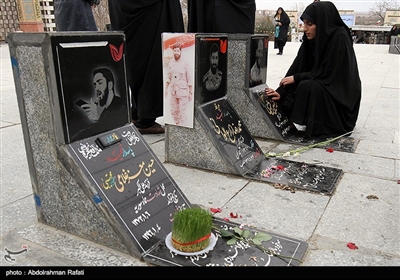 مردم همدان در آخرین پنجشنبه سال ۹۷ طبق سنت هر ساله، به زیارت درگذشتگان خود رفتند. 