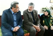 حضور پولادگر و قهرمانان المپیکی در منزل شهید باقی‌نژاد