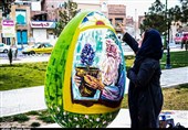 زیباسازی شهر با تخم مرغ‌های نوروزی+تصاویر