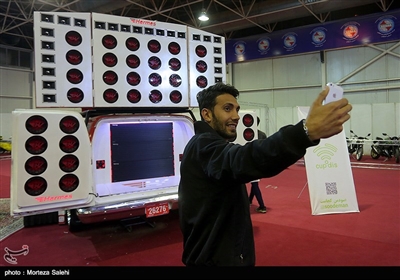 Vintage Cars Go on Display in Iran’s Isfahan