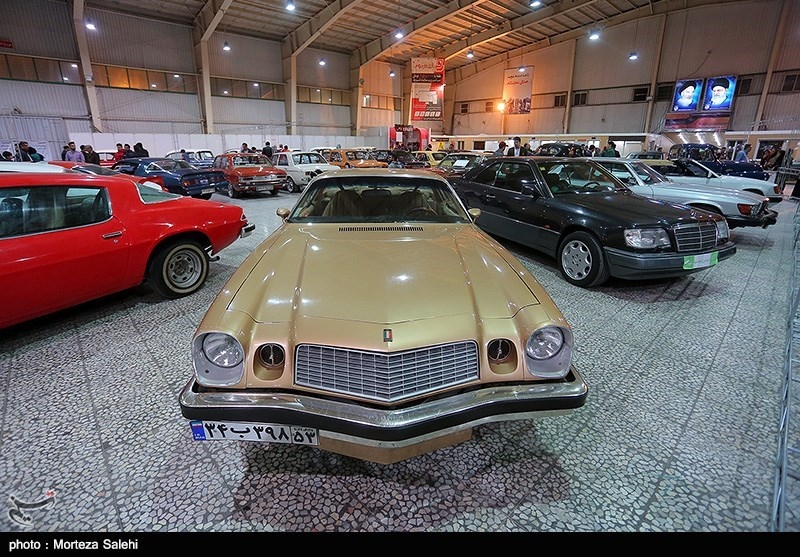 Vintage Cars Go on Display in Irans Isfahan
