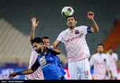 دیدار تیم‌های فوتبال استقلال تهران و نساجی مازندران