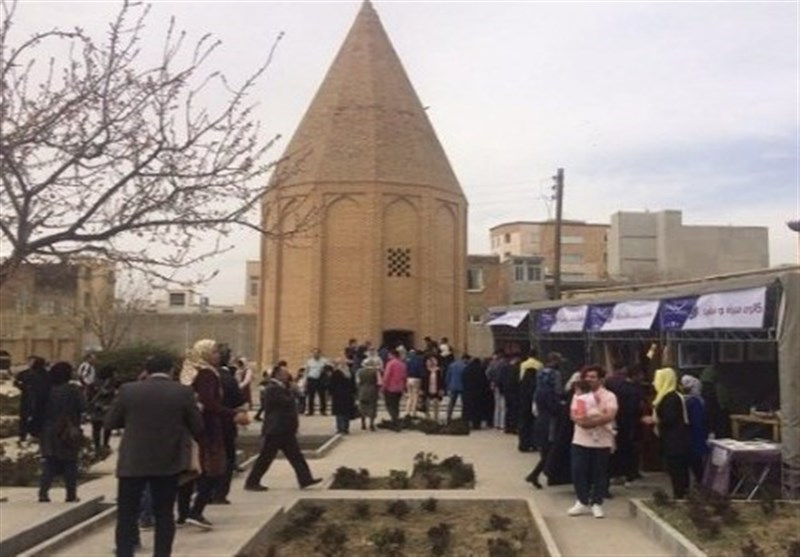بهار 98|برج تاریخی همدان در انتظار مهمانان نوروزی