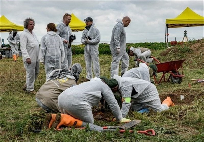 Iraq Begins Exhuming Mass Grave in Sinjar Region