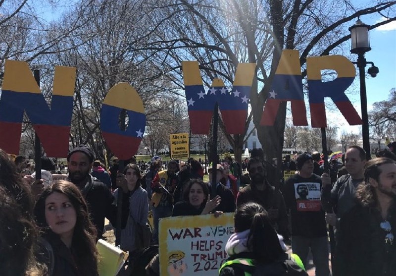 Hundreds of Protesters Rally in Support of Maduro in DC