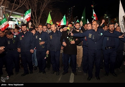 گلباران حرم امام رضا در شب میلاد جوادالائمه(ع)