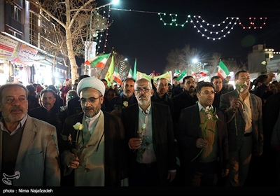 گلباران حرم امام رضا در شب میلاد جوادالائمه(ع)