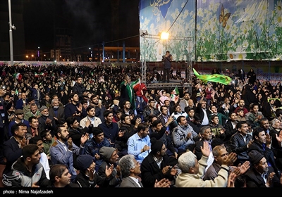 گلباران حرم امام رضا در شب میلاد جوادالائمه(ع)