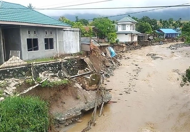 مشرقی انڈونیشیا میں سیلاب نے تباہی مچادی درجنوں افراد ہلاک