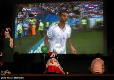 تماشای دیدار تیم‌های فوتبال ایران و پرتغال (جام جهانی 2018 روسیه) در ورزشگاه آزادی 