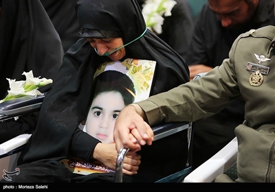 مراسم تشییع پیکر طاها اقدامی شهید 4 ساله حادثه تروریستی اهواز - اصفهان 