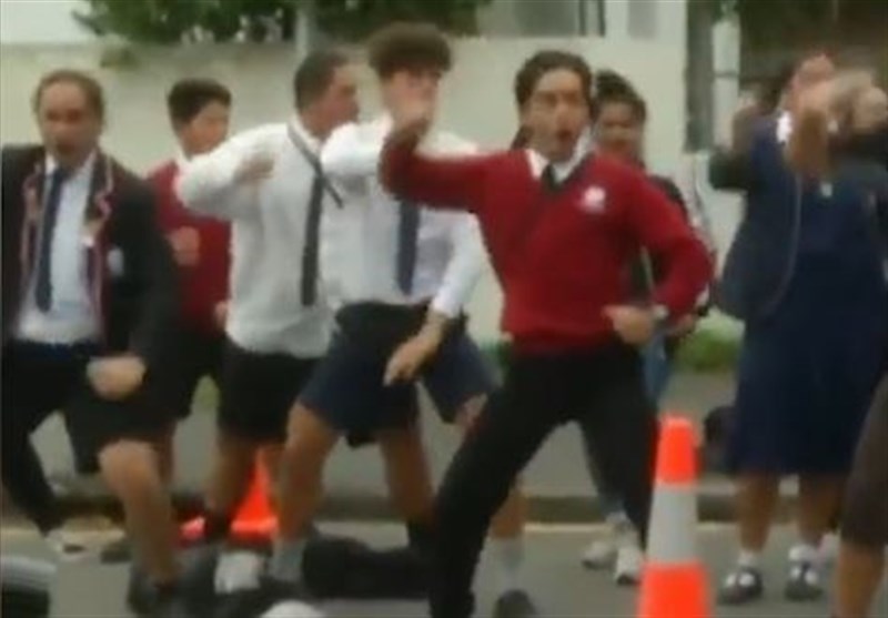 NZ Students Perform Haka in Memory of Christchurch Terror Victims (+Video)