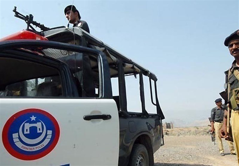ڈیرہ اسمٰعیل خان میں پولیس وین پر بم حملہ، 3 افراد زخمی