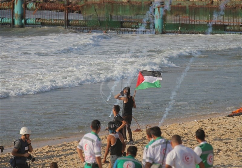 برگزاری یک راهپیمایی دریایی دیگر در سواحل غزه؛ زخمی شدن شماری از فلسطینیان