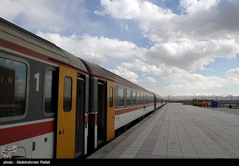 عملیات اجرایی راه آهن ایلام همزمان با سفر رئیس جمهور آغاز می‌شود