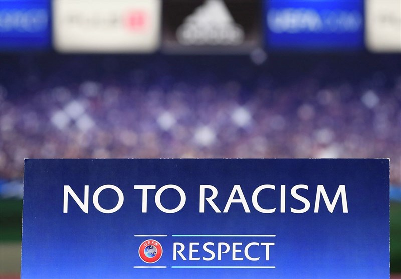 فوتبال جهان| فسخ قرارداد بازیکن شفیلد یونایتد پس از حرکت نژادپرستانه