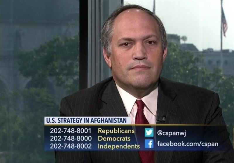 کارشناس آمریکایی: توافق قطر بهانه واشنگتن برای خروج از افغانستان است
