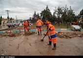 کنترل سیلاب در منطقه سعدی و استمرار خدمات امدادی در نقاط مختلف شیراز