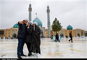 بارش باران بهاری در مسجد جمکران به روایت تصویر