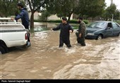 امداد‌رسانی جهادی بسیجیان دزفول در پی بارندگی سیل آسای دزفول + تصویر