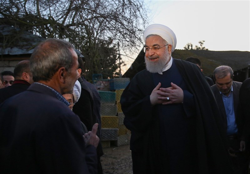 روحانی در ‌روستای سیل‌زده مازندران: به خسارت‌دیدگان از سیل کمک بلاعوض می‌شود/با همه توان‌ در کنار ‌مردم هستیم